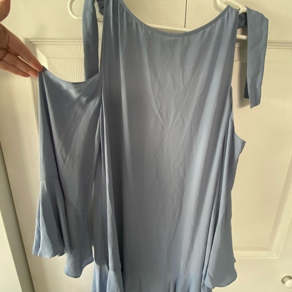 NWT BCBGMaxAzria Ellison Knot Detail Cold-Shoulder Dress. Women’s Size S - Picture 10 of 11